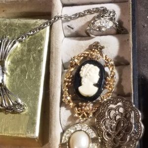 Ventage jewelry,  old  vintage all mislanous venta